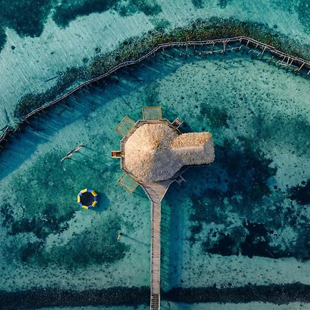 Thatch Caye Resort A Muy'Ono Resort Hopkins Buitenkant foto