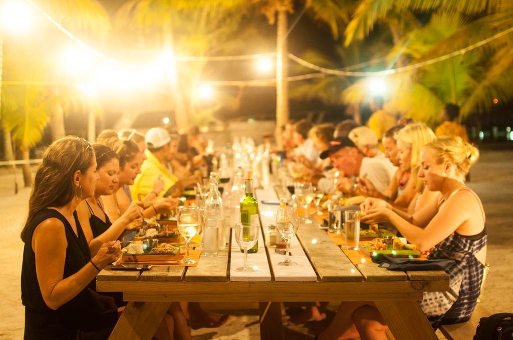 Thatch Caye Resort A Muy'Ono Resort Hopkins Buitenkant foto