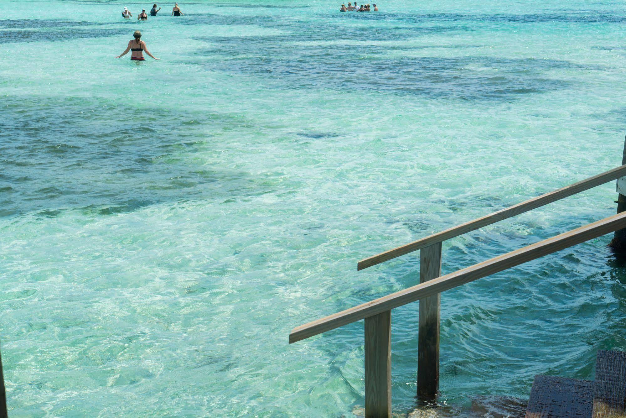 Thatch Caye Resort A Muy'Ono Resort Hopkins Buitenkant foto