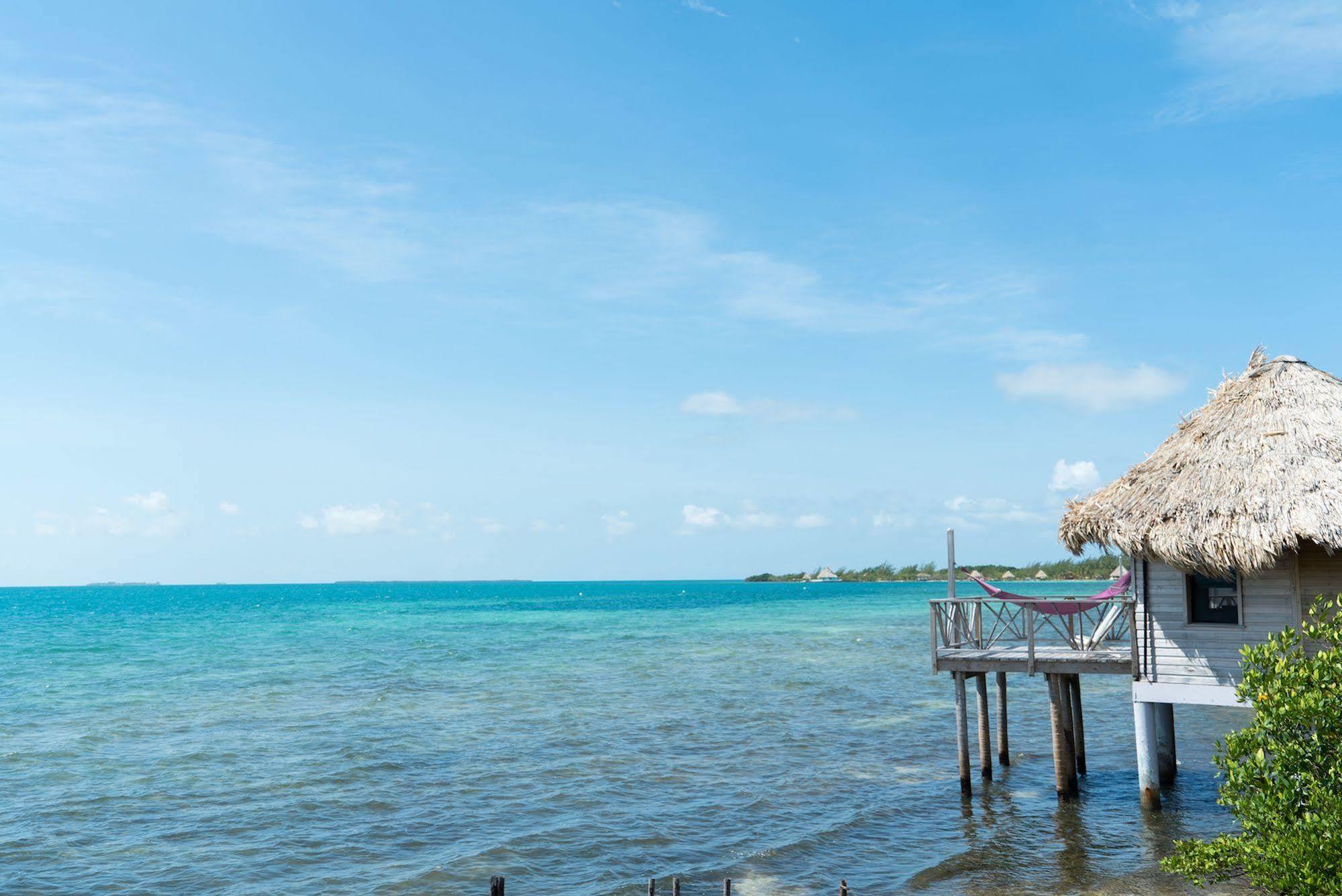 Thatch Caye Resort A Muy'Ono Resort Hopkins Buitenkant foto